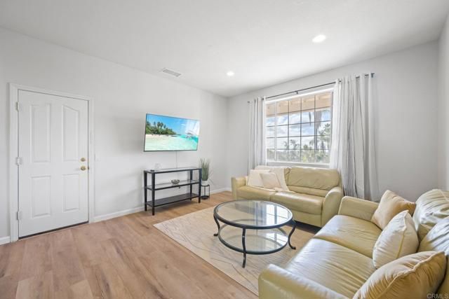 330 Skyline, Vista, CA 92084