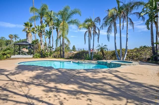 330 Skyline, Vista, CA 92084