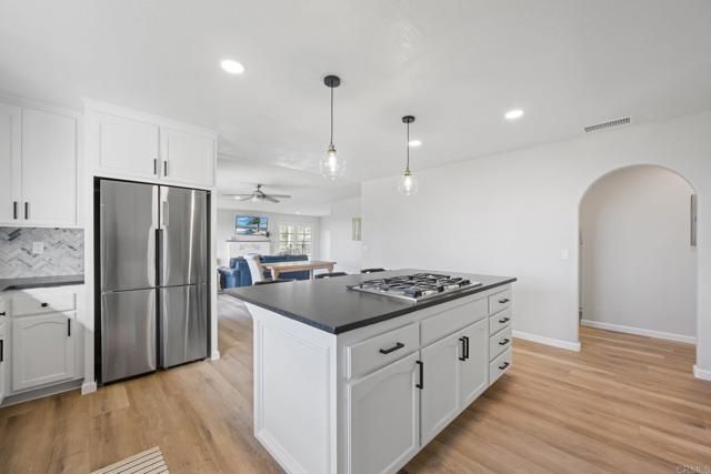 330 Skyline, Vista, CA 92084