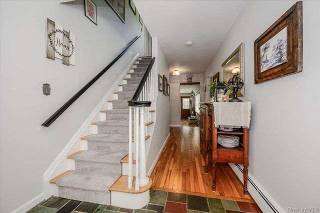 12 Knoll Crest, Miller Place, NY 11764