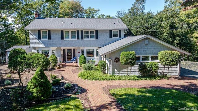 12 Knoll Crest, Miller Place, NY 11764