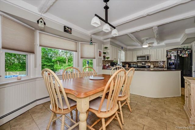 12 Knoll Crest, Miller Place, NY 11764