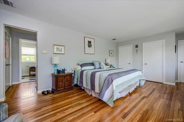 12 Knoll Crest, Miller Place, NY 11764