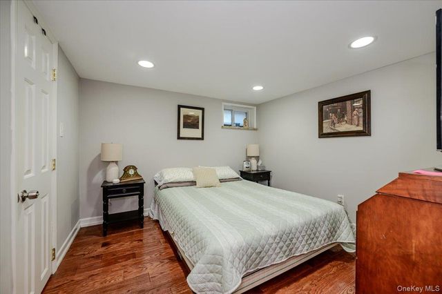 12 Knoll Crest, Miller Place, NY 11764