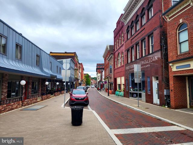 56 N CENTRE ST, Cumberland, MD 21502