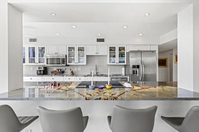 3589 S Ocean Boulevard 306, South Palm Beach, FL 33480