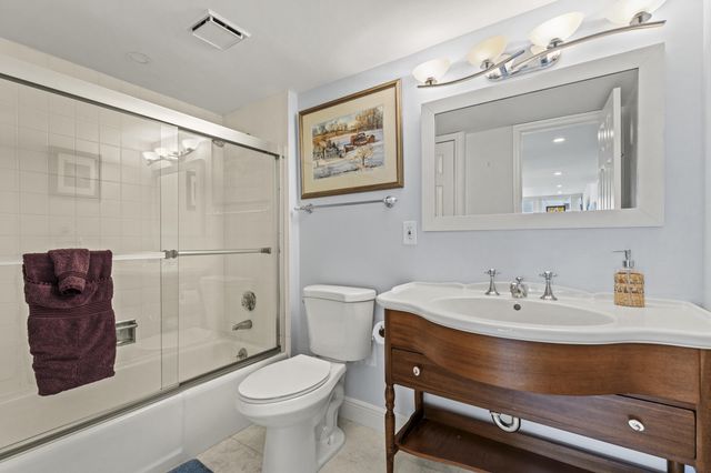 3589 S Ocean Boulevard 306, South Palm Beach, FL 33480