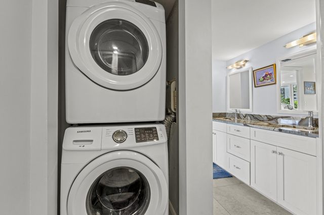 3589 S Ocean Boulevard 306, South Palm Beach, FL 33480