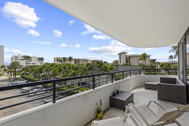 3589 S Ocean Boulevard 306, South Palm Beach, FL 33480