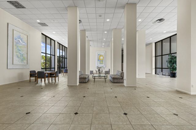 3589 S Ocean Boulevard 306, South Palm Beach, FL 33480