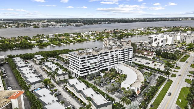 3589 S Ocean Boulevard 306, South Palm Beach, FL 33480