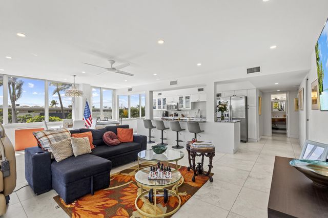 3589 S Ocean Boulevard 306, South Palm Beach, FL 33480