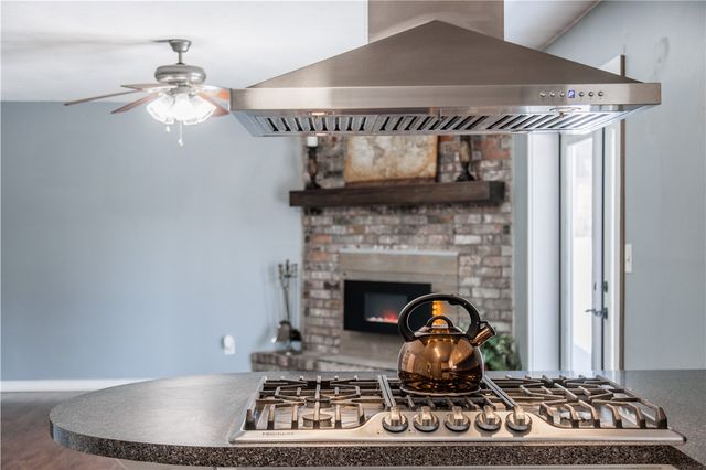 3407 Ridge Road, Siloam Springs, AR 72761