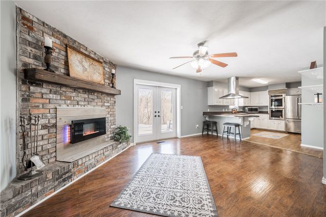 3407 Ridge Road, Siloam Springs, AR 72761