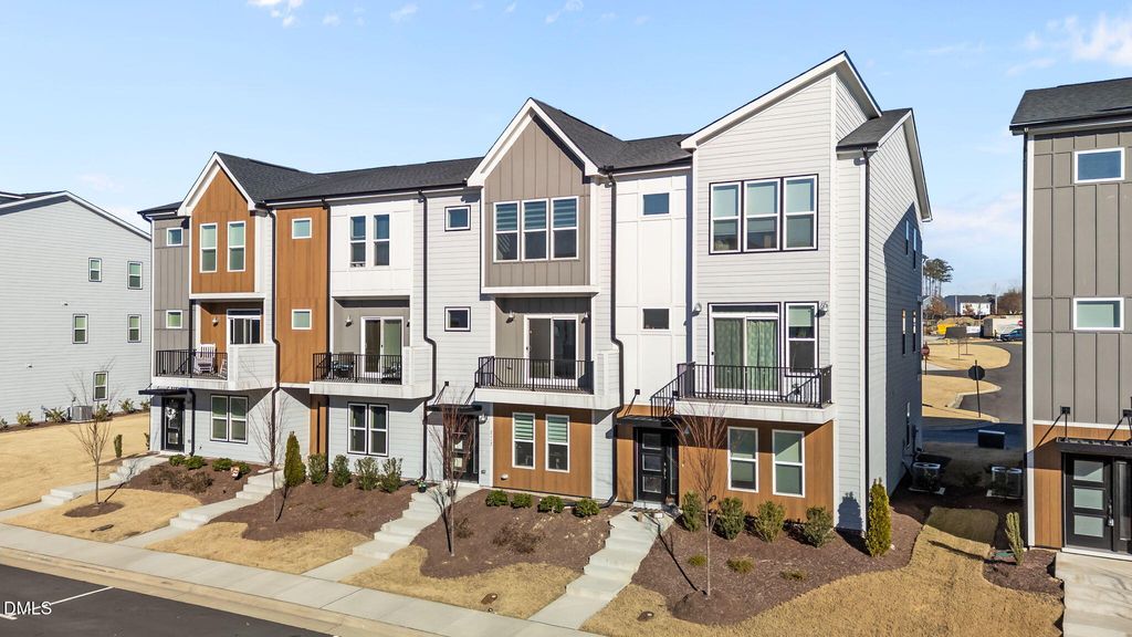 2112 Big Falls Drive, Wendell, NC 27591