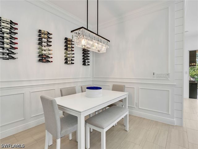 9052 Saint Lucia DR, Naples, FL 34114