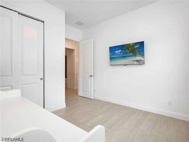 9052 Saint Lucia DR, Naples, FL 34114