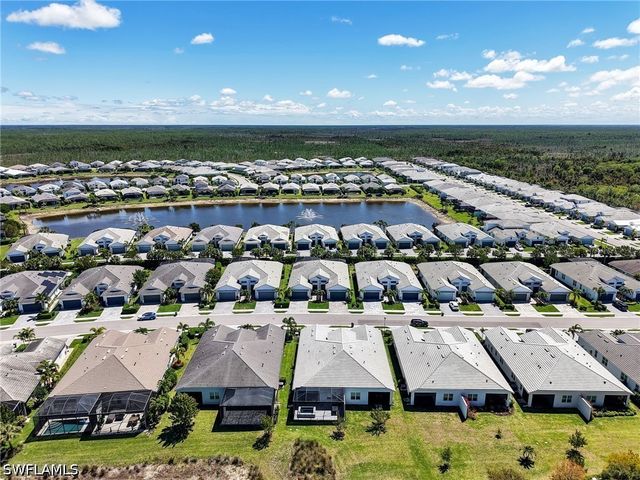 9052 Saint Lucia DR, Naples, FL 34114