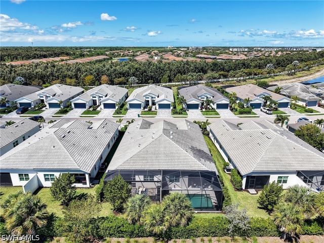 9052 Saint Lucia DR, Naples, FL 34114