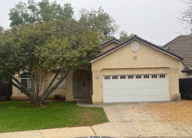 2293 E Ryan Avenue, Fresno, CA 93720