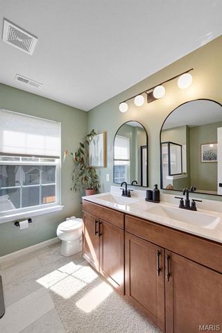 1195 Winding Bluffs Way, Fenton, MO 63026