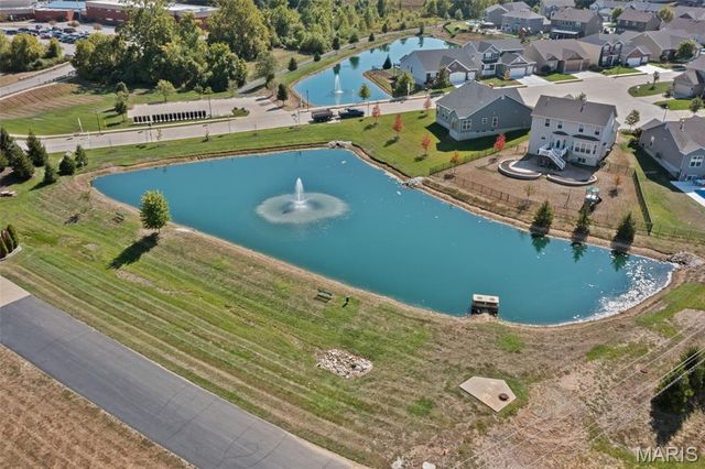 1195 Winding Bluffs Way, Fenton, MO 63026
