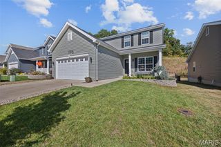 1195 Winding Bluffs Way, Fenton, MO 63026