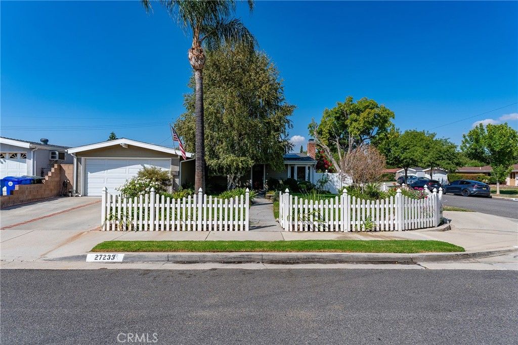 27233 Rockgrove Avenue, Canyon Country, CA 91351