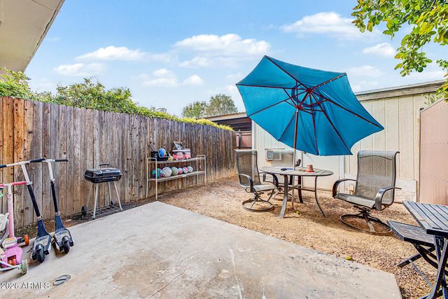 1041 E LODGE Drive, Tempe, AZ 85283