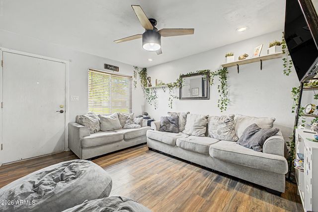 1041 E LODGE Drive, Tempe, AZ 85283