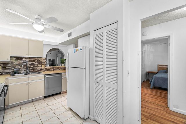 10110 Cedar Point Boulevard 305, Boynton Beach, FL 33437
