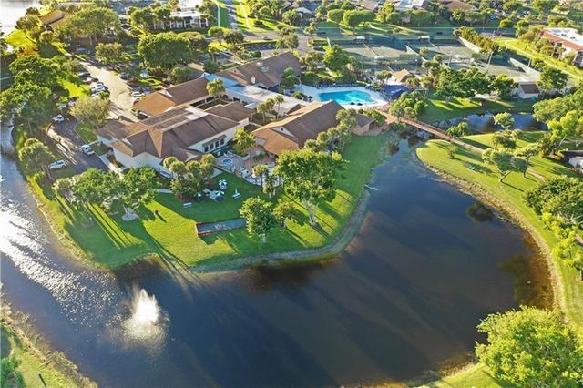 10110 Cedar Point Boulevard 305, Boynton Beach, FL 33437