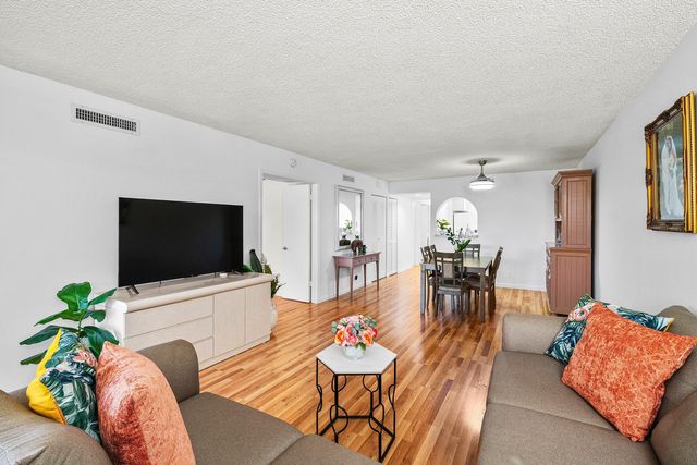 10110 Cedar Point Boulevard 305, Boynton Beach, FL 33437