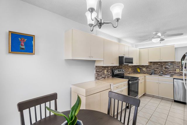 10110 Cedar Point Boulevard 305, Boynton Beach, FL 33437