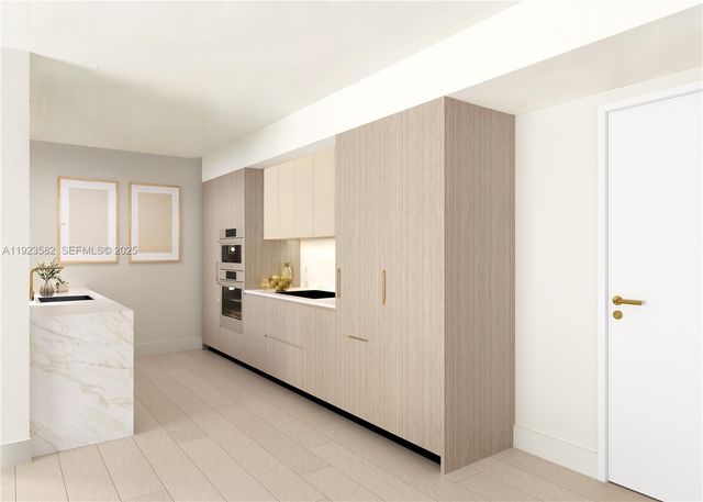 218 SE 7th St 504, Hallandale Beach, FL 33009