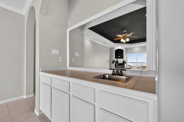 16 Regency Point, Conroe, TX 77356