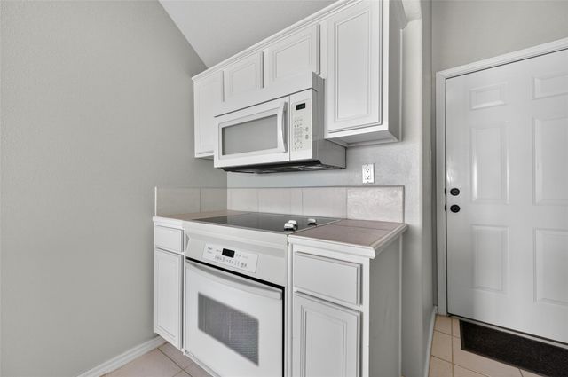 16 Regency Point, Conroe, TX 77356