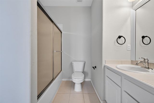 16 Regency Point, Conroe, TX 77356