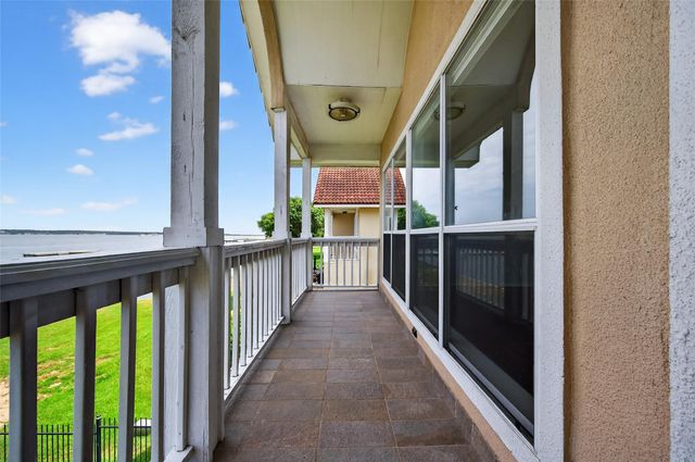 16 Regency Point, Conroe, TX 77356