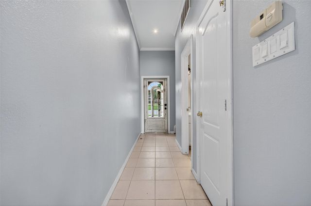 16 Regency Point, Conroe, TX 77356