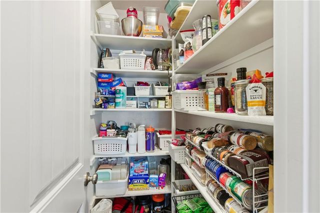 14223 Amanda Lane, Basehor, KS 66007