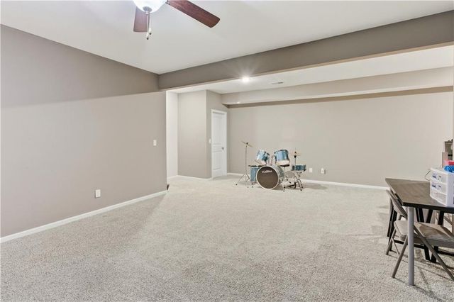 14223 Amanda Lane, Basehor, KS 66007