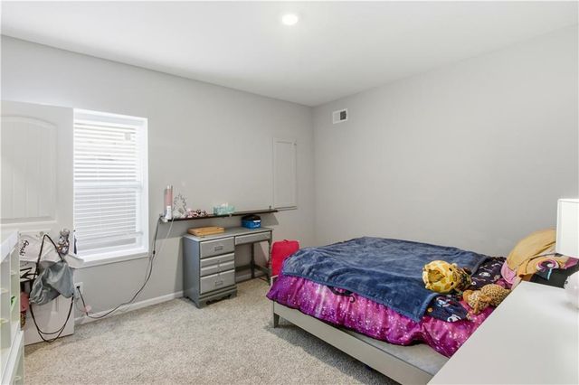 14223 Amanda Lane, Basehor, KS 66007