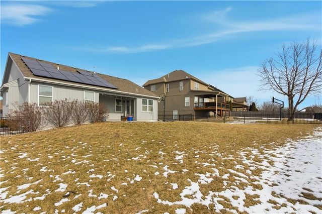 14223 Amanda Lane, Basehor, KS 66007