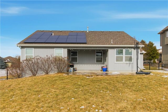 14223 Amanda Lane, Basehor, KS 66007