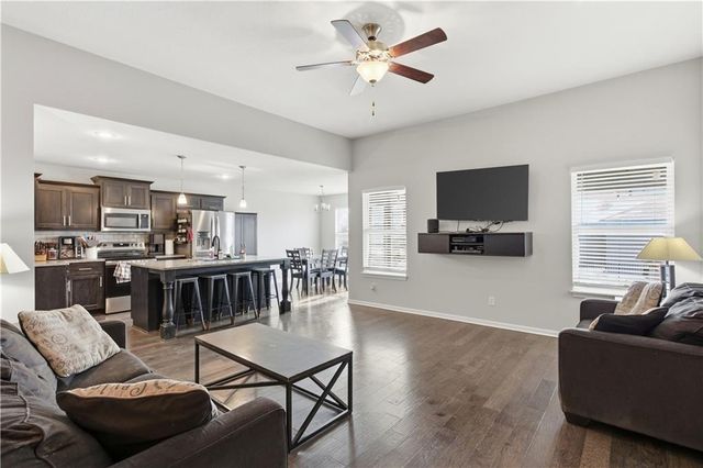 14223 Amanda Lane, Basehor, KS 66007