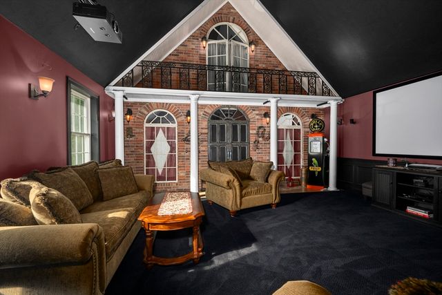 70 Ellis Road, Southbridge, MA 01550