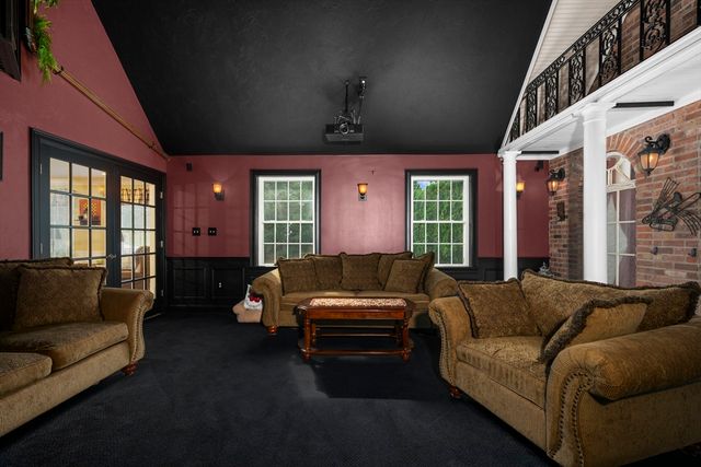 70 Ellis Road, Southbridge, MA 01550