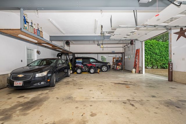 70 Ellis Road, Southbridge, MA 01550