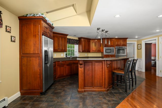 70 Ellis Road, Southbridge, MA 01550